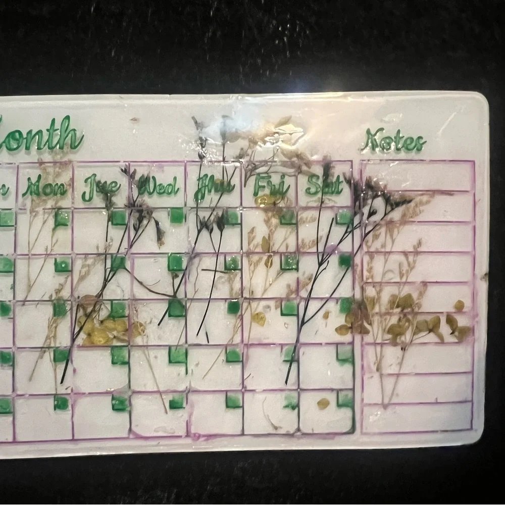 MILKLY FLORAL FLOWS - Stay Organized in Style with Our Resin Monthly Calendar!